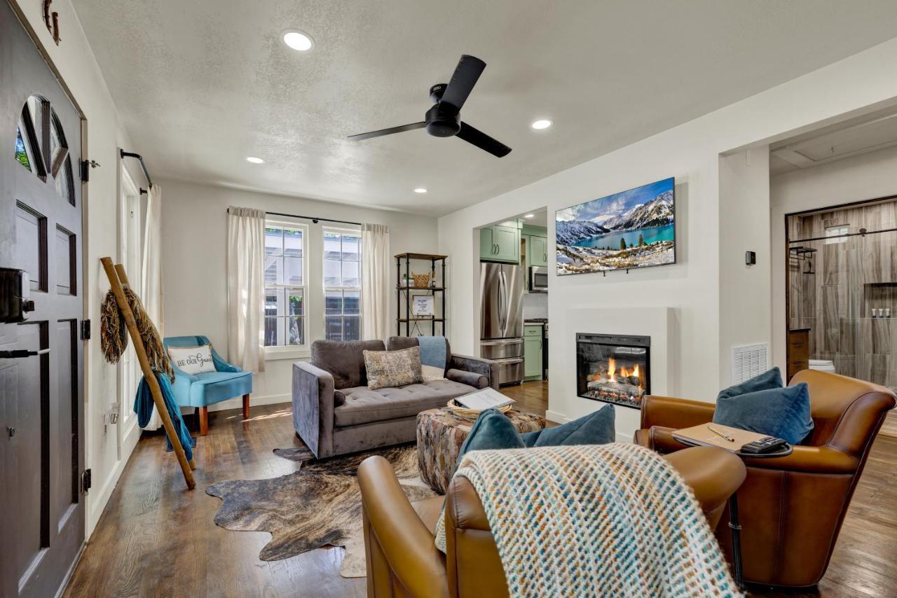 Southern Charm - Near Main With Hot Tub Fredericksburg Ngoại thất bức ảnh